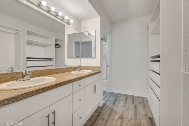 5550 Owensmouth 104, Woodland Hills, CA 91367