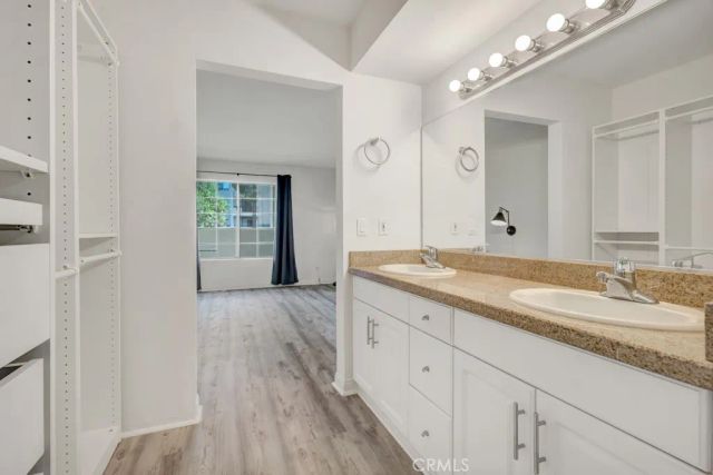 5550 Owensmouth 104, Woodland Hills, CA 91367