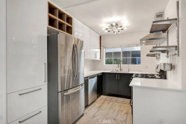 5550 Owensmouth 104, Woodland Hills, CA 91367