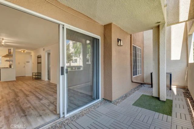 5550 Owensmouth 104, Woodland Hills, CA 91367