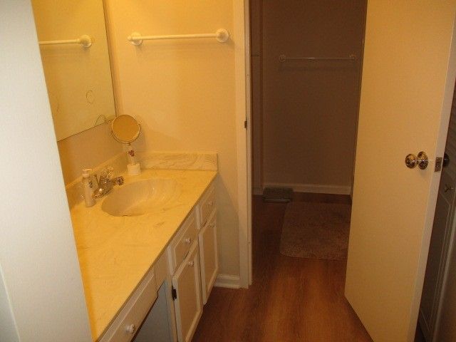 200 Sanders Ferry Rd Apt 2301, Hendersonville, TN 37075