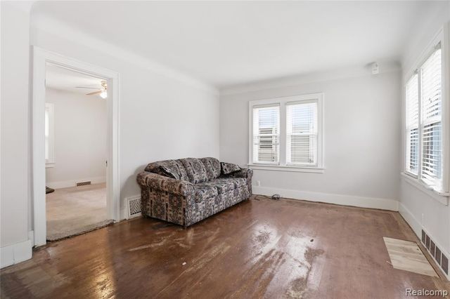 3317 Cheyenne Avenue, Burton, MI 48529