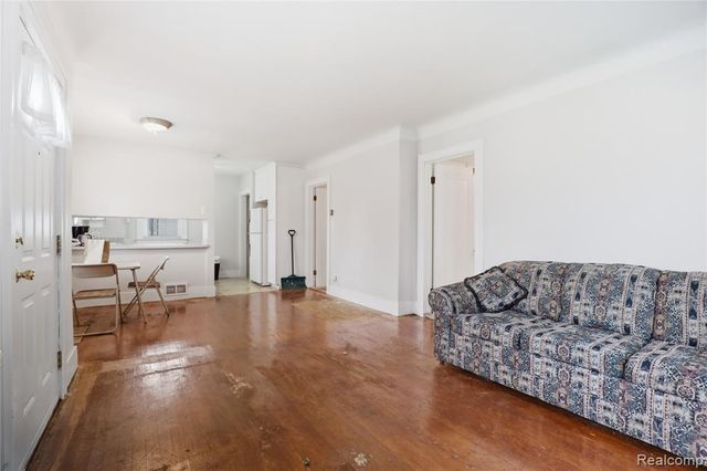3317 Cheyenne Avenue, Burton, MI 48529