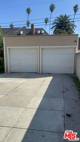 1220 3rd Avenue, Los Angeles, CA 90019