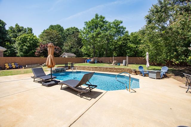 110 Buckhead Drive, Smiths Station, AL 36877