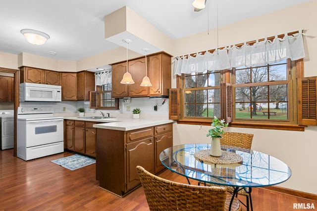 41 Belhaven Drive, Springfield, IL 62704