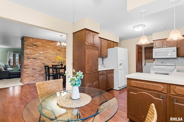 41 Belhaven Drive, Springfield, IL 62704