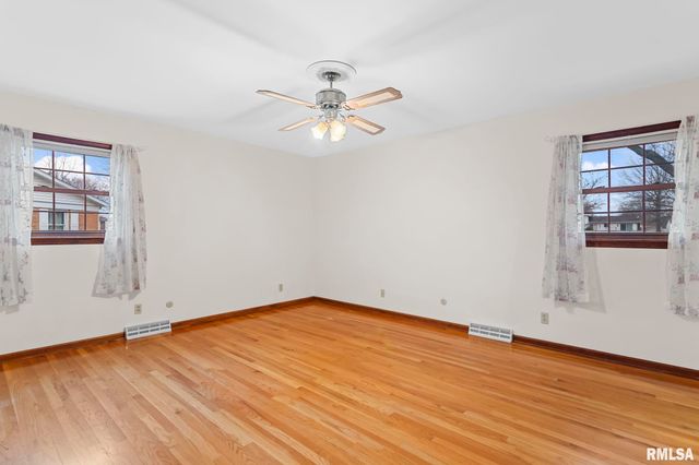 41 Belhaven Drive, Springfield, IL 62704