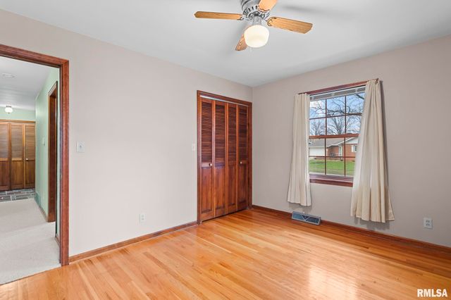 41 Belhaven Drive, Springfield, IL 62704