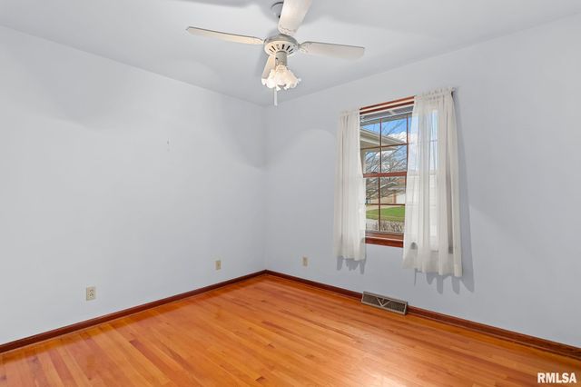 41 Belhaven Drive, Springfield, IL 62704