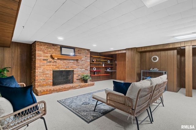 41 Belhaven Drive, Springfield, IL 62704