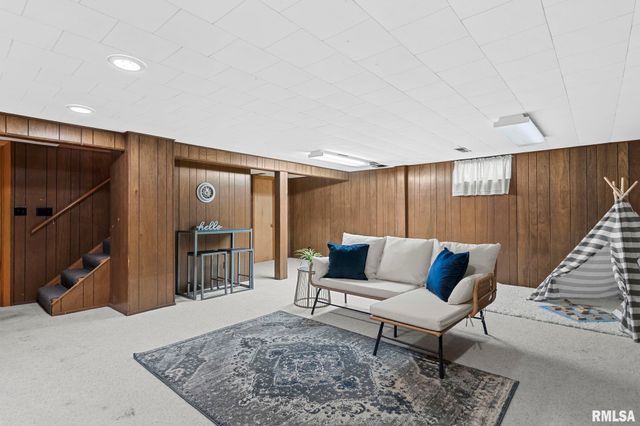 41 Belhaven Drive, Springfield, IL 62704