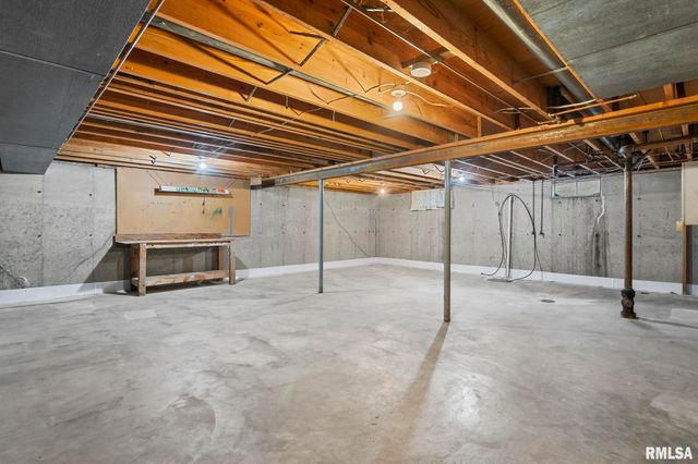 41 Belhaven Drive, Springfield, IL 62704