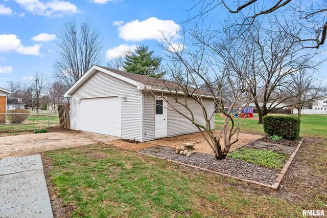 41 Belhaven Drive, Springfield, IL 62704