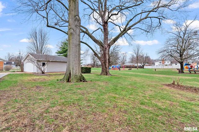 41 Belhaven Drive, Springfield, IL 62704