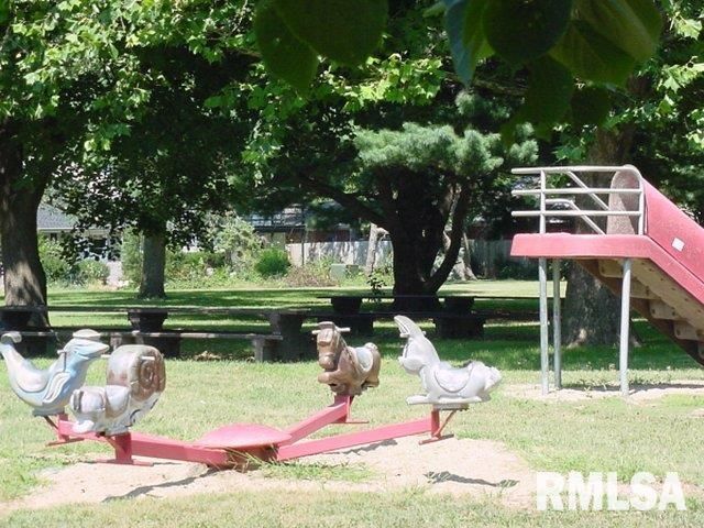 41 Belhaven Drive, Springfield, IL 62704