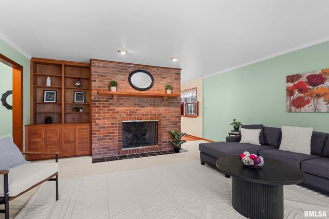 41 Belhaven Drive, Springfield, IL 62704