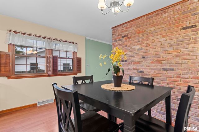 41 Belhaven Drive, Springfield, IL 62704