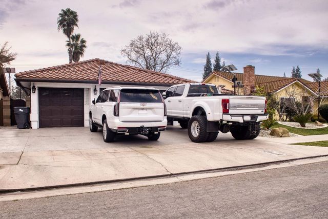 2520 Meadowrest Way, Madera, CA 93637