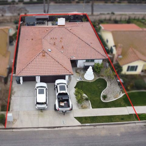 2520 Meadowrest Way, Madera, CA 93637