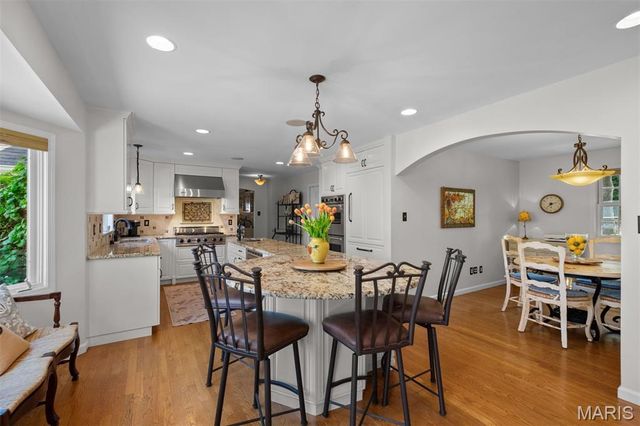 12225 Carberry Place, Town And Country, MO 63131