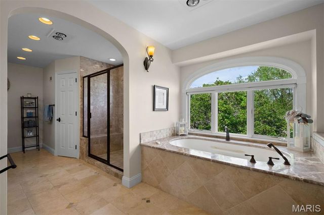 12225 Carberry Place, Town And Country, MO 63131