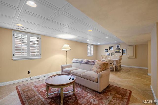 12225 Carberry Place, Town And Country, MO 63131