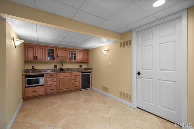 12225 Carberry Place, Town And Country, MO 63131