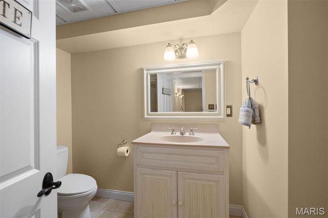 12225 Carberry Place, Town And Country, MO 63131