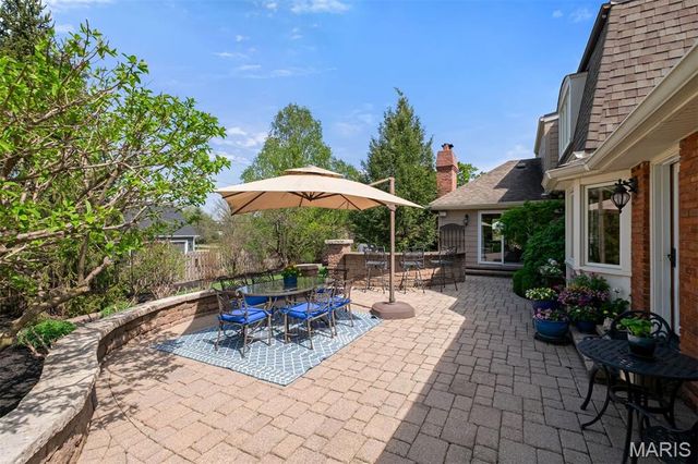 12225 Carberry Place, Town And Country, MO 63131