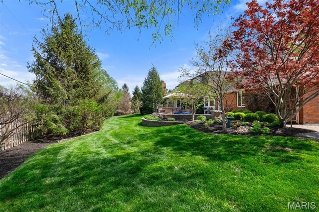 12225 Carberry Place, Town And Country, MO 63131