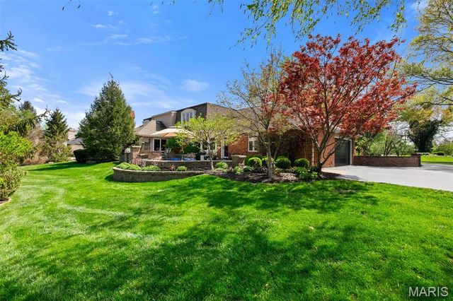 12225 Carberry Place, Town And Country, MO 63131