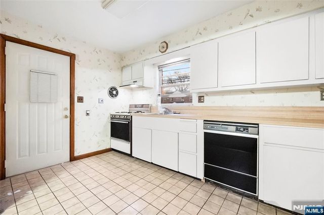 1225 Inwood Terrace, Fort Lee, NJ 07024