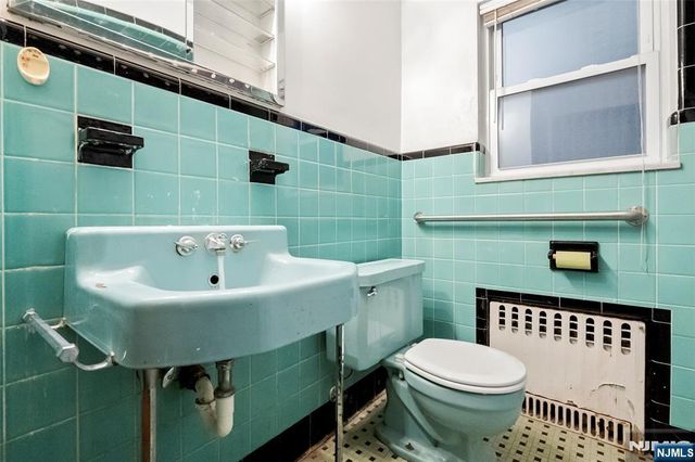 1225 Inwood Terrace, Fort Lee, NJ 07024