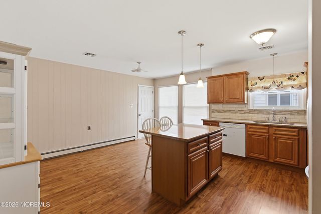 246 N Barbados Drive N, Toms River, NJ 08757