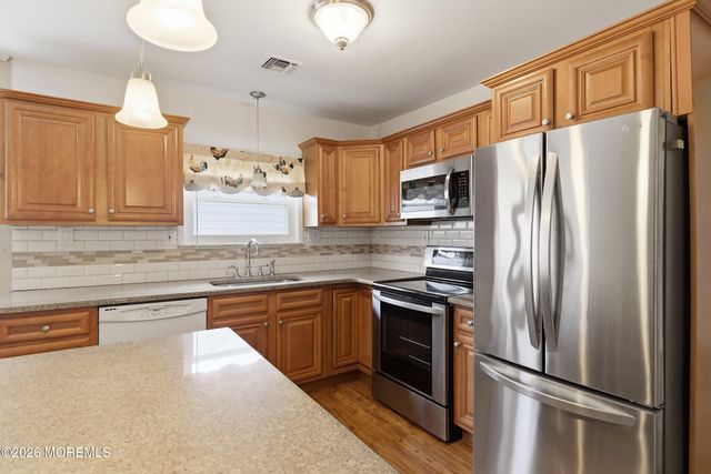 246 N Barbados Drive N, Toms River, NJ 08757