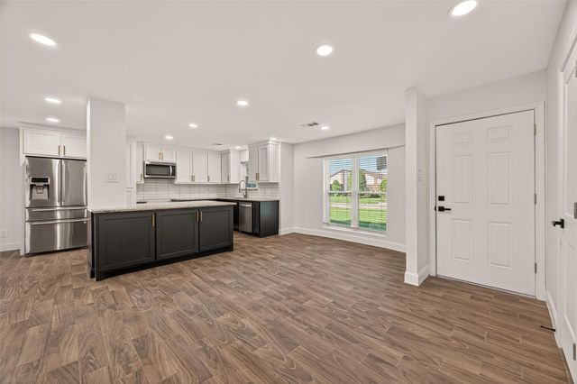 3301 Park Meadows Avenue, Deer Park, TX 77536