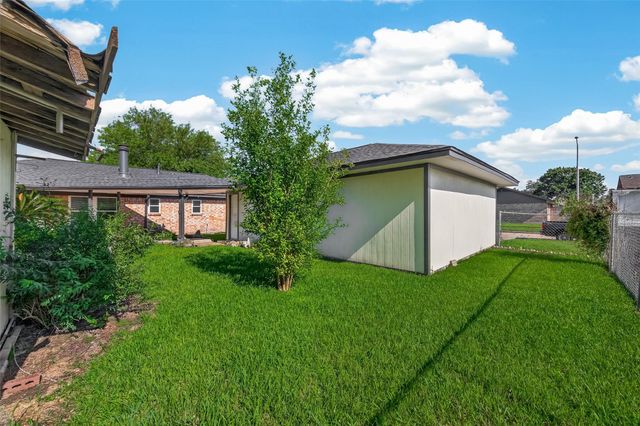3301 Park Meadows Avenue, Deer Park, TX 77536