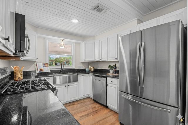 1153 GARRATY RD, Terrell Hills, TX 78209