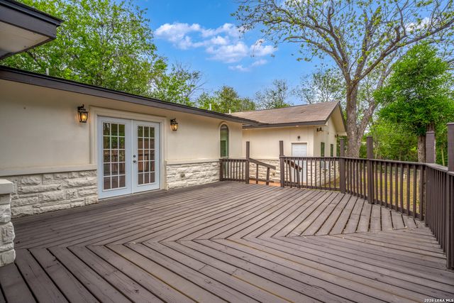 1153 GARRATY RD, Terrell Hills, TX 78209