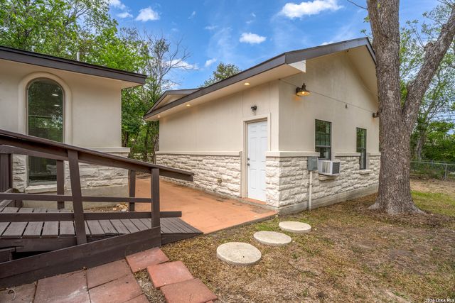 1153 GARRATY RD, Terrell Hills, TX 78209