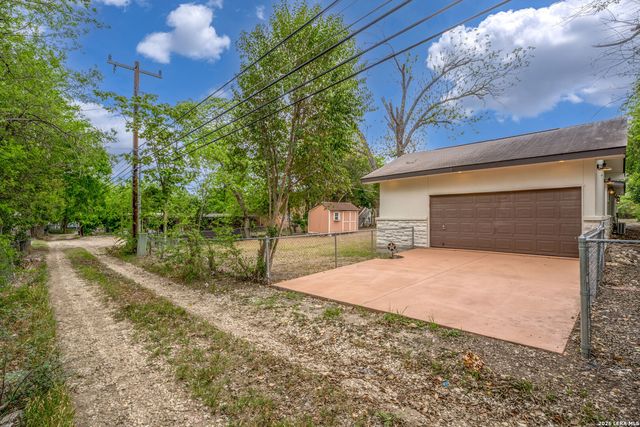 1153 GARRATY RD, Terrell Hills, TX 78209