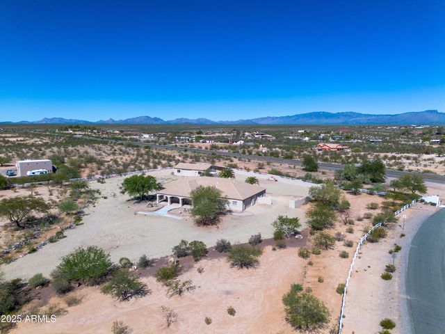 21280 W VISTA ROYALE Drive, Wickenburg, AZ 85390