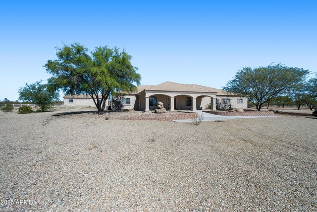 21280 W VISTA ROYALE Drive, Wickenburg, AZ 85390