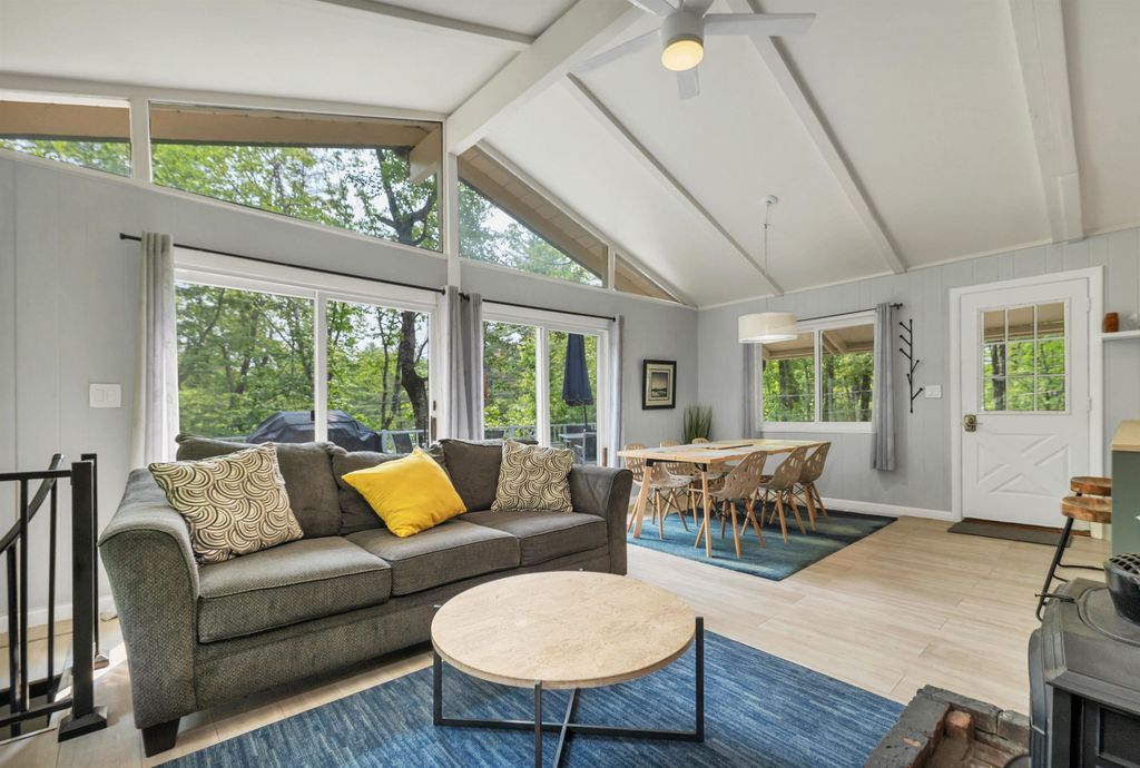 8 Little Shore Drive, Madison, NH 03849
