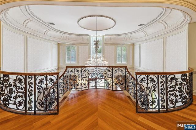 47 Fox Hedge Road, Saddle River, NJ 07458