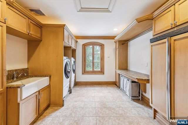 47 Fox Hedge Road, Saddle River, NJ 07458