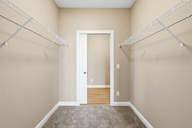 17936 Gresford Lane, Lakeville, MN 55044