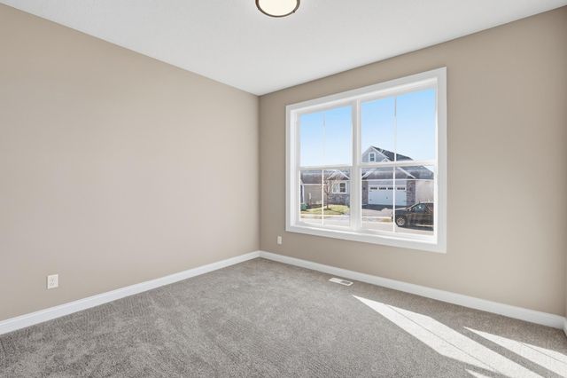 17936 Gresford Lane, Lakeville, MN 55044