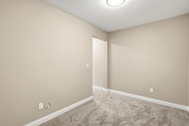 17936 Gresford Lane, Lakeville, MN 55044